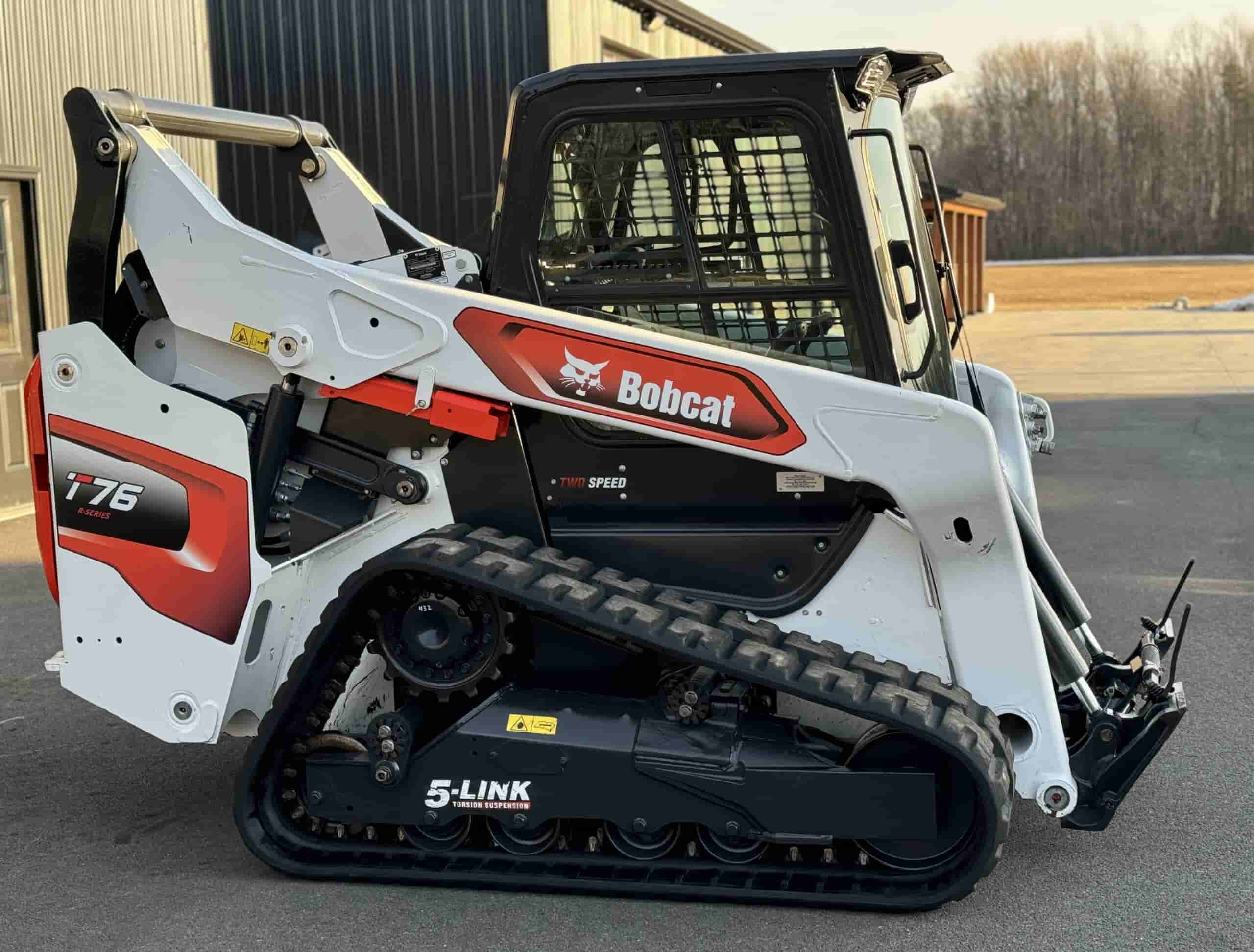 2023 BOBCAT T76
